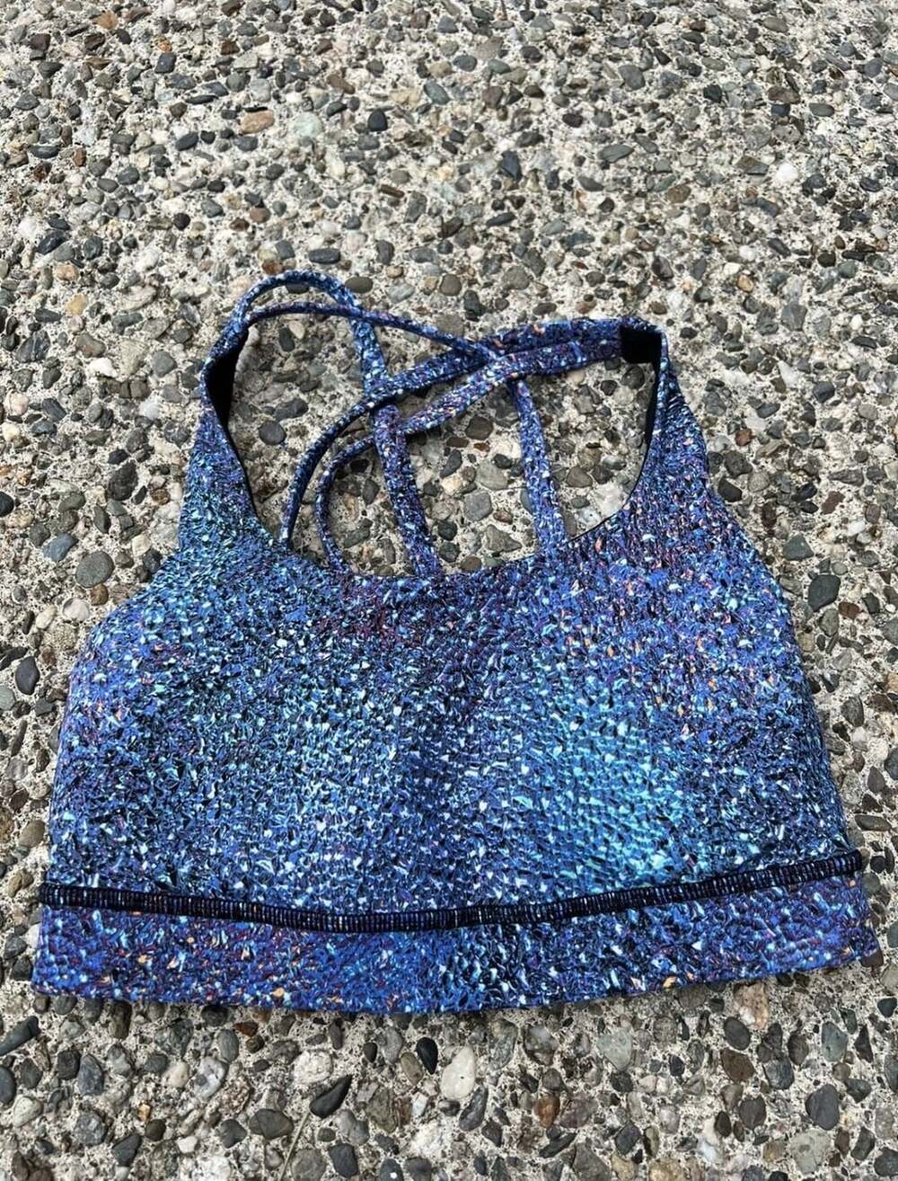 Lululemon Energy Bra Size XS Mermaid Strive Multi